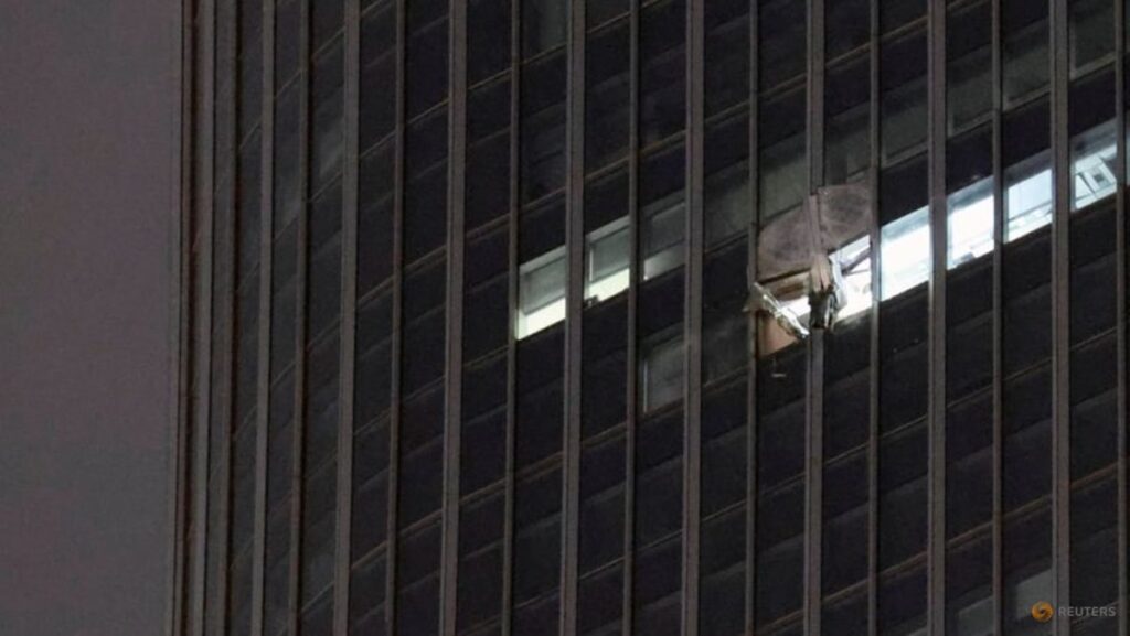 Pilot who hit Beijing tower wrote about ending life