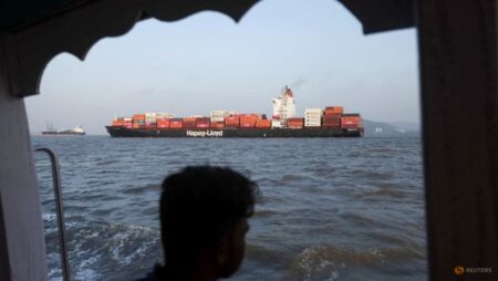 India ask its seafarers not to take Hormuz voyages