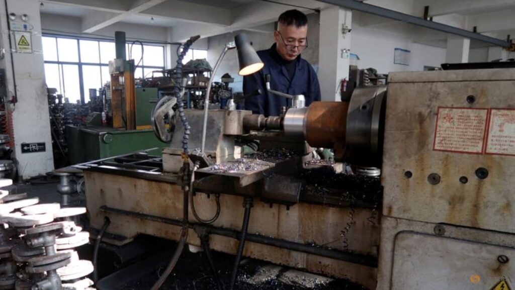 China’s factory activity unexpectedly shrinks in July as demand sags China’s factory activity unexpectedly shrinks in July as demand sags
