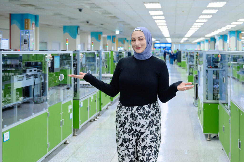 Here’s Where Samsung Makes and Tests Its Galaxy Phones Before Shipping Them to You Here’s Where Samsung Makes and Tests Its Galaxy Phones Before Shipping Them to You