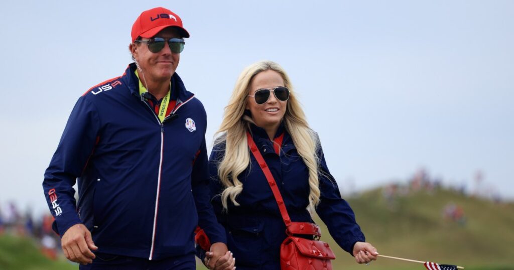 Phil Mickelson Responds to Allegations About Marriage With Wife Amy, Compares to ‘Drive-By Shooting’ Phil Mickelson Responds to Allegations About Marriage With Wife Amy, Compares to ‘Drive-By Shooting’
