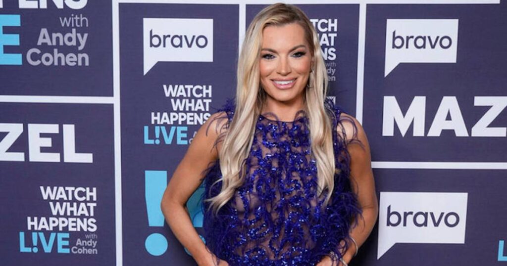 Lindsay Hubbard Says Having a Baby ‘Healed Me’ Amid Estrangement From Mom: ‘I Could Never Walk Away’ (Exclusive) Lindsay Hubbard Says Having a Baby ‘Healed Me’ Amid Estrangement From Mom: ‘I Could Never Walk Away’ (Exclusive)