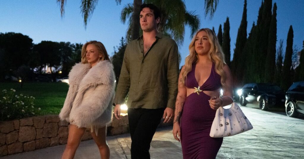 Ex-Kardashian Nanny Hints Which ‘High-Profile Family’ She Works for After ‘Million Dollar Nannies’ Ex-Kardashian Nanny Hints Which ‘High-Profile Family’ She Works for After ‘Million Dollar Nannies’
