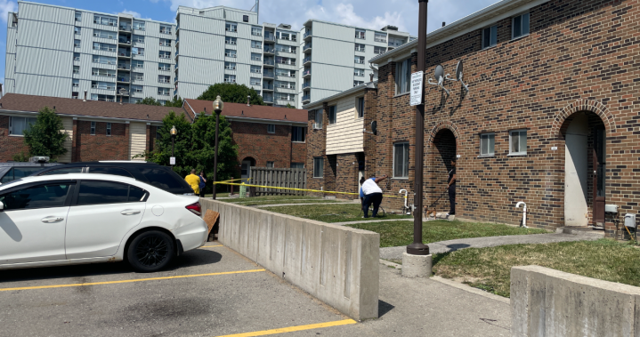 Toronto police seek 3 suspects after fatal North York shooting Toronto police seek 3 suspects after fatal North York shooting