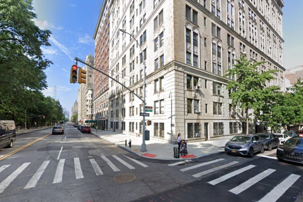 2 men stabbed near Central Park in unprovoked attack: sources