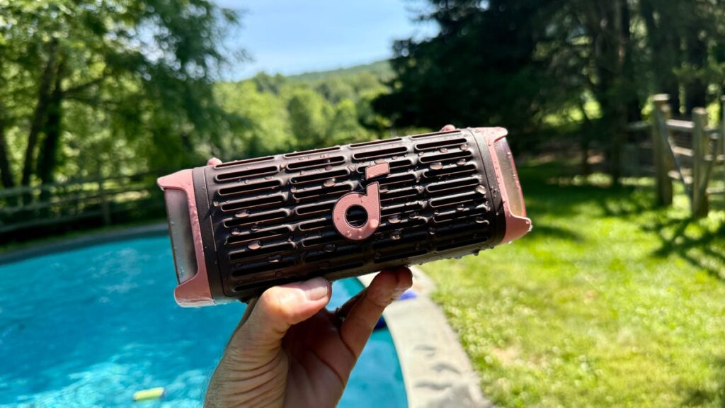 I Love This Floating Anker Speaker, and It’s on Sale for Less Than 0 This Fourth of July I Love This Floating Anker Speaker, and It’s on Sale for Less Than 0 This Fourth of July
