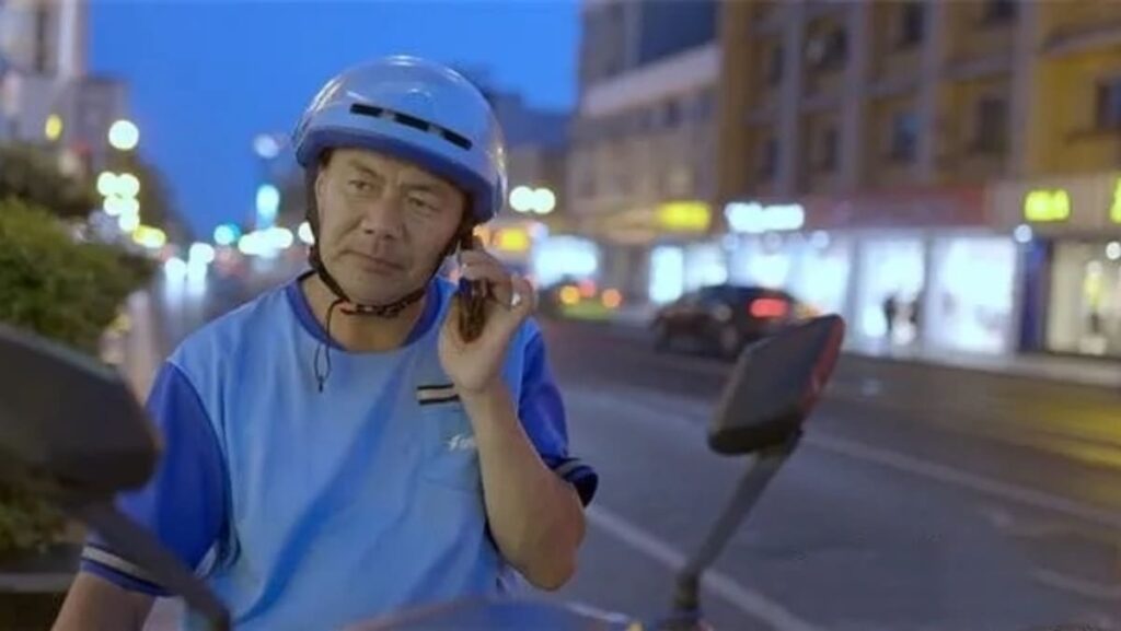 ‘Flying low is still flying’: Food delivery rider wins China’s top literary prize ‘Flying low is still flying’: Food delivery rider wins China’s top literary prize