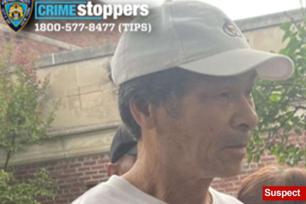 Maniac punches 81-year-old woman in face during random NYC street argument: cops Maniac punches 81-year-old woman in face during random NYC street argument: cops
