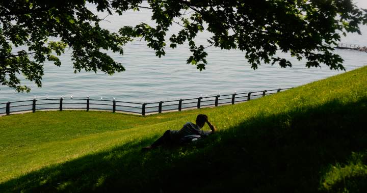 Canada Day heat wave prompts warnings in several provinces Canada Day heat wave prompts warnings in several provinces