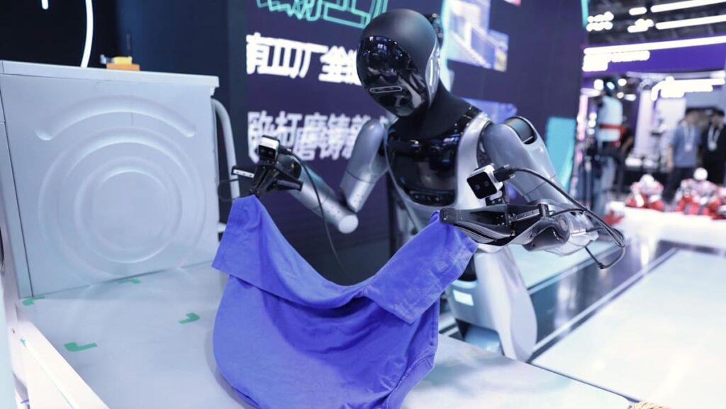 From laundry rooms to convenience stores: Humanoids at China’s World AI Conference From laundry rooms to convenience stores: Humanoids at China’s World AI Conference