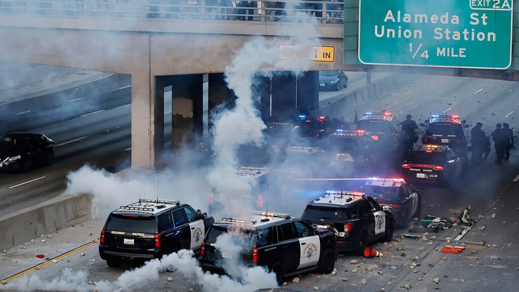 Violent anti-ICE rioter who targeted police finally faces reckoning in federal court Violent anti-ICE rioter who targeted police finally faces reckoning in federal court