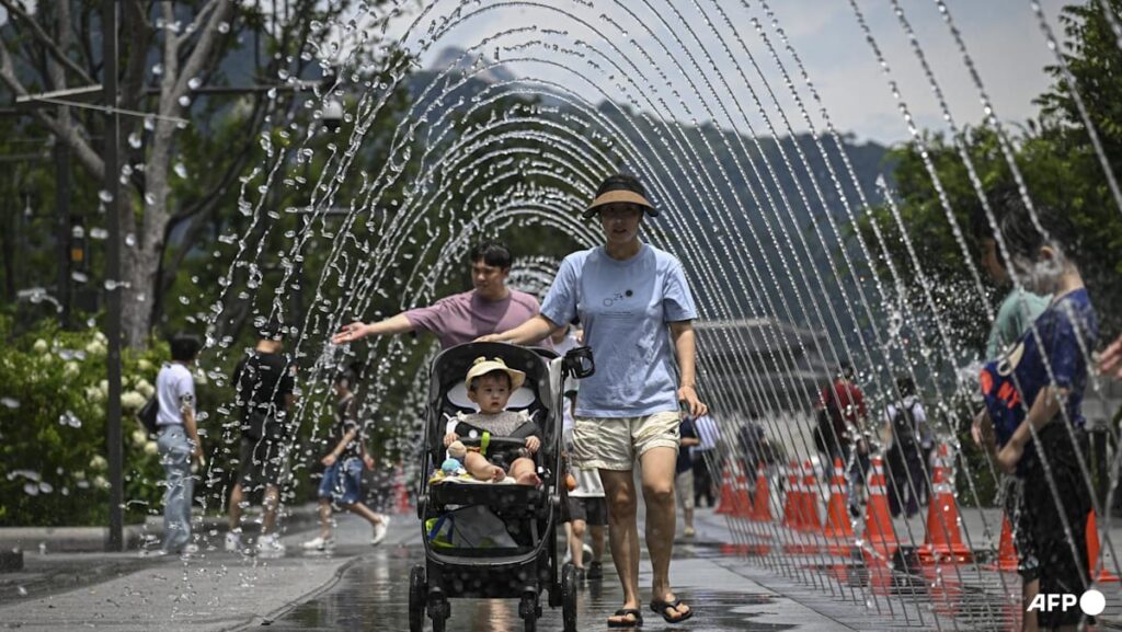 South Korea issues first emergency heatwave warning under new rating system South Korea issues first emergency heatwave warning under new rating system