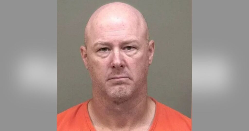 Tennessee High School Teacher Arrested After Allegedly Showing Nude Selfies to Student Tennessee High School Teacher Arrested After Allegedly Showing Nude Selfies to Student