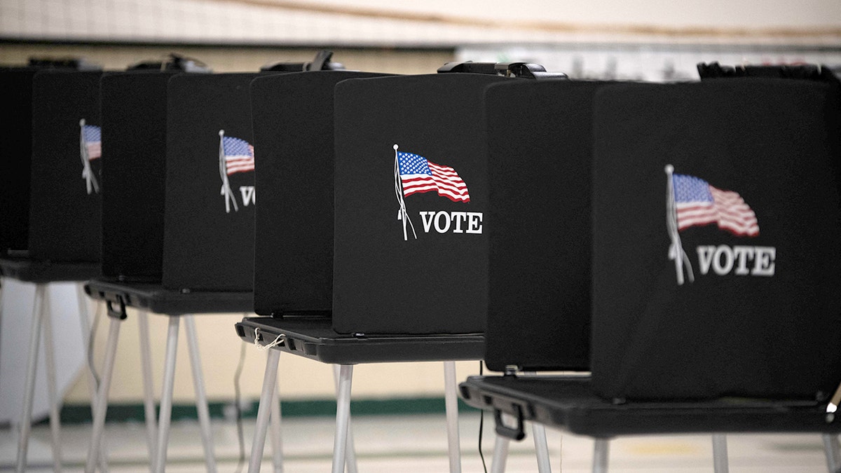 Voting stations in Texas