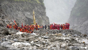 China says 16 dead, 546 missing in Tibet mudslide: State media