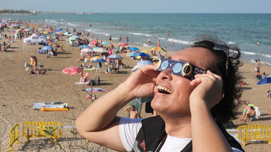 Live – Millions across Europe hope to catch a glimpse of rare total eclipse Live – Millions across Europe hope to catch a glimpse of rare total eclipse