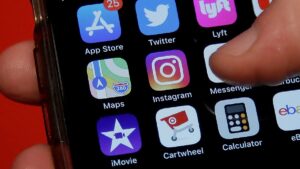 From doomscrolling to nomophobia: new digital-age conditions reshaping our brains