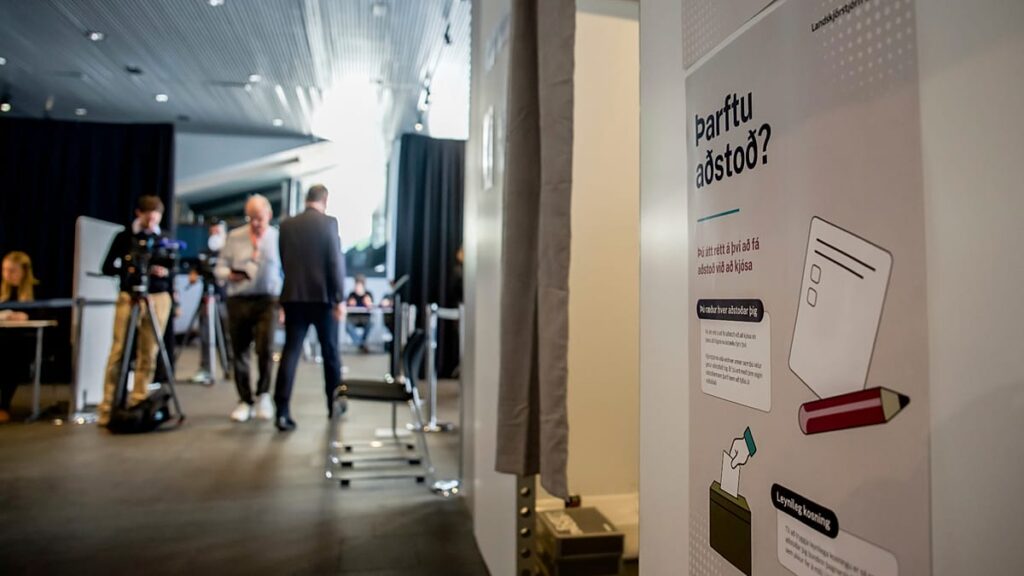 Iceland’s EU referendum: polling stations close as Europe awaits