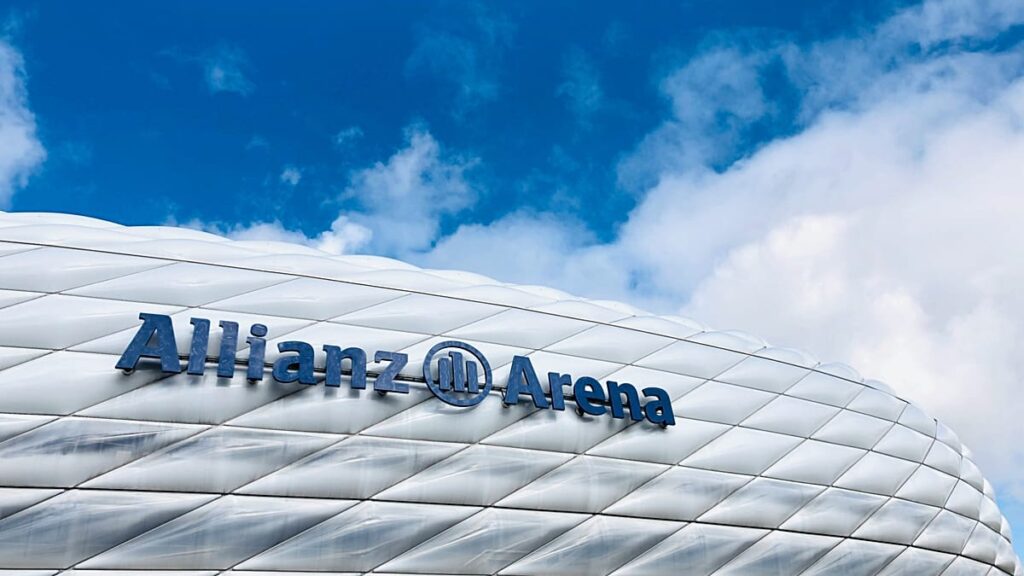Sydney Marathon mishap: Munich’s Allianz Arena appears on finisher medal Sydney Marathon mishap: Munich’s Allianz Arena appears on finisher medal