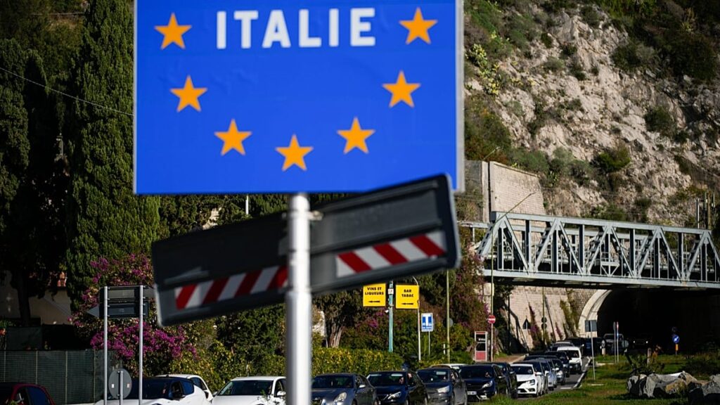Italy keeps Schengen suspension with Spain in place for 15 more days Italy keeps Schengen suspension with Spain in place for 15 more days
