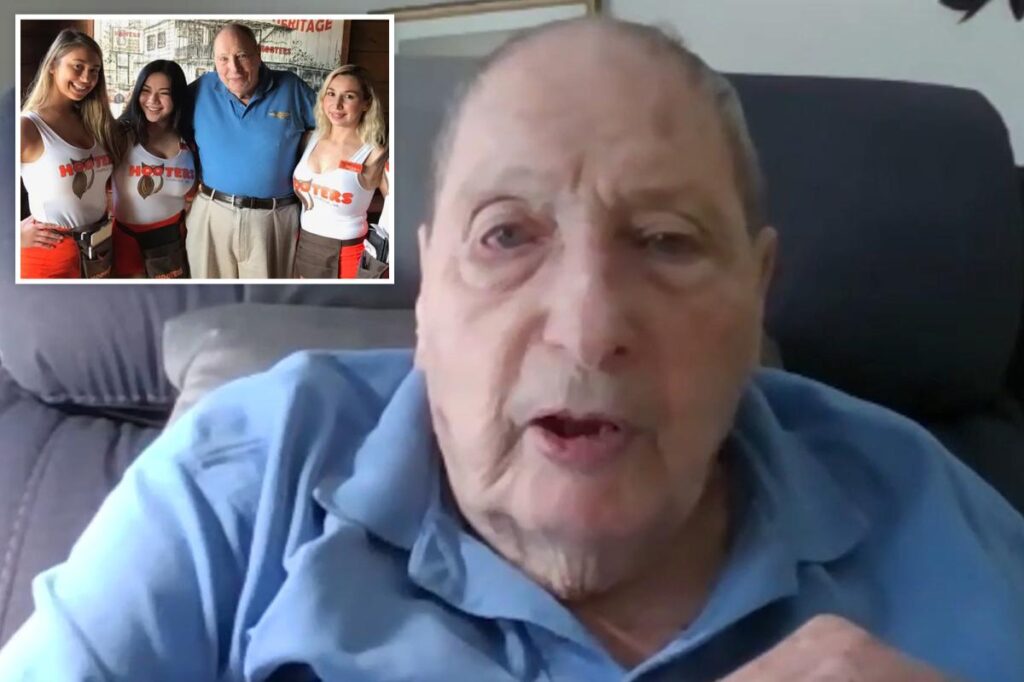 102-year-old Navy veteran still craves hot wings, keeping 15-year Hooters birthday tradition alive 102-year-old Navy veteran still craves hot wings, keeping 15-year Hooters birthday tradition alive