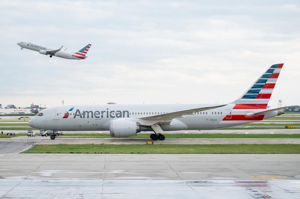 2 planes with the same flight number avoid possible disaster thanks to quick-thinking controller 2 planes with the same flight number avoid possible disaster thanks to quick-thinking controller