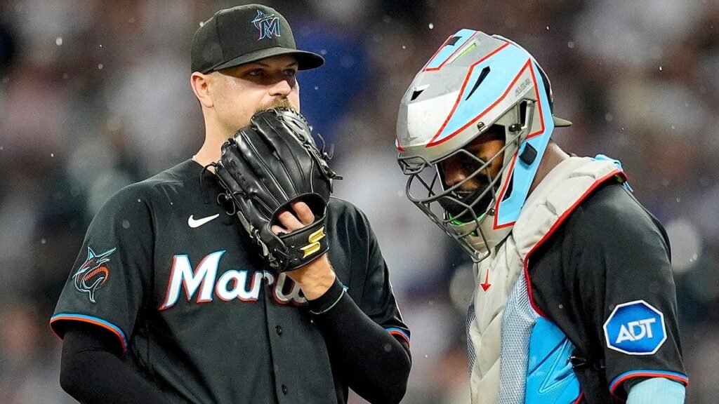 Marlins outfielders collide, knock fly ball over wall to give Braves star a home run in brutal mishap Marlins outfielders collide, knock fly ball over wall to give Braves star a home run in brutal mishap