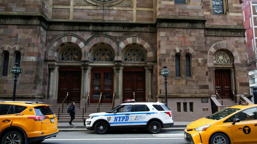 Man charged with assault, hate crimes after allegedly disrupting Shabbat services at NYC synagogue Man charged with assault, hate crimes after allegedly disrupting Shabbat services at NYC synagogue