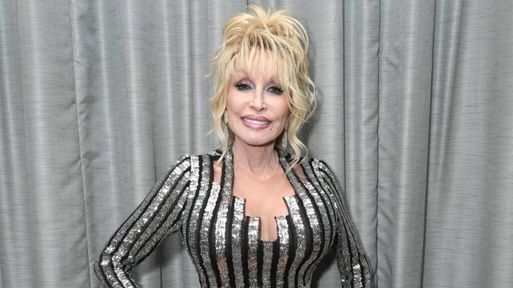 Trump mourns Dolly Parton, orders US flags lowered nationwide after country music icon dies