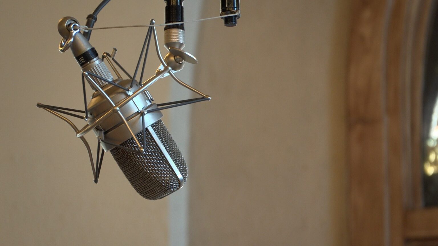Music industry fends off flood of AI music ‘stealing’ the charts Music industry fends off flood of AI music ‘stealing’ the charts
