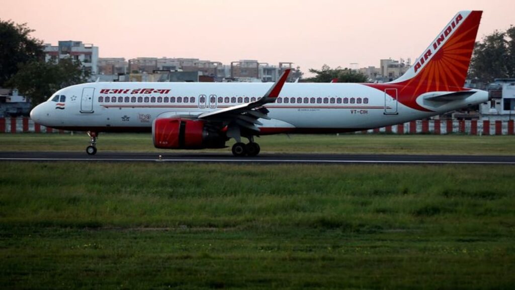 Air India A320 briefly lost key flight controls, Airbus analysis shows