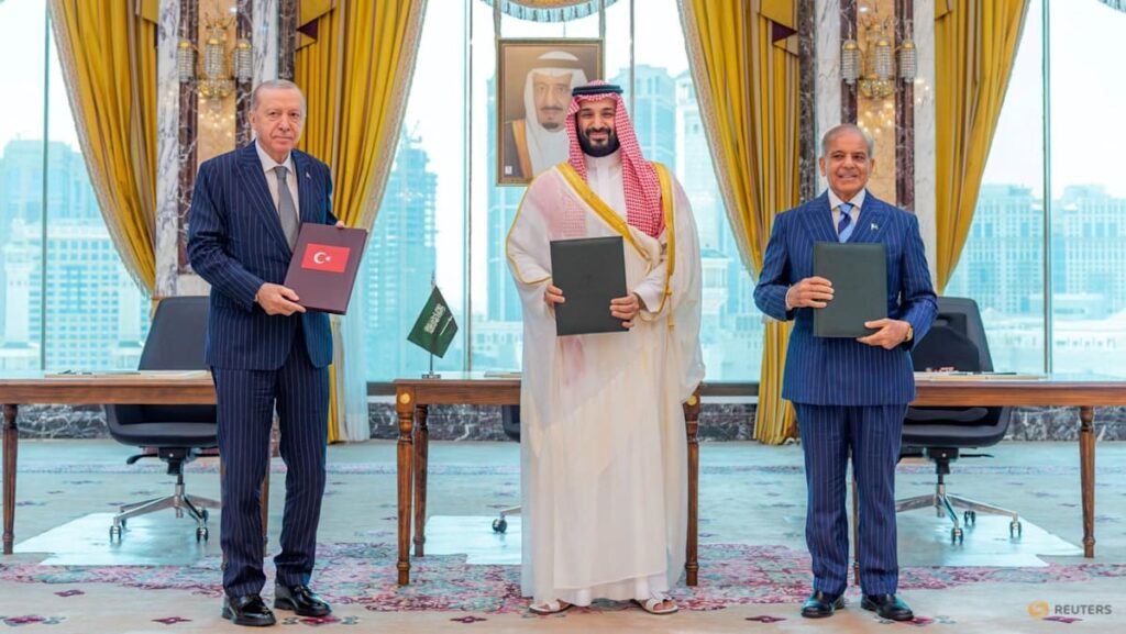 Saudi Arabia, Türkiye, Pakistan pledge mutual defence as Middle East turmoil escalates Saudi Arabia, Türkiye, Pakistan pledge mutual defence as Middle East turmoil escalates