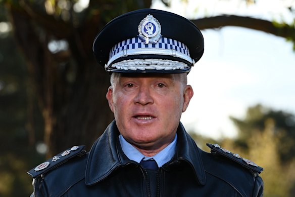 NSW Police Commissioner Mal Lanyon has apologised to the Hooper family for the miscommunication.