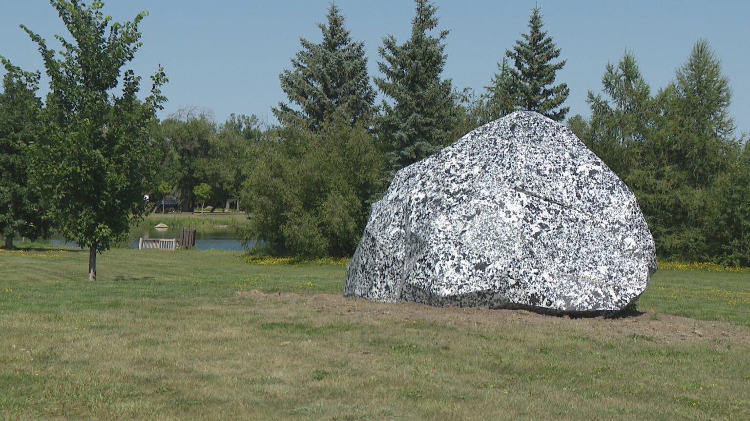 Saskatoon councillors uphold funding behind controversial 7K art installation