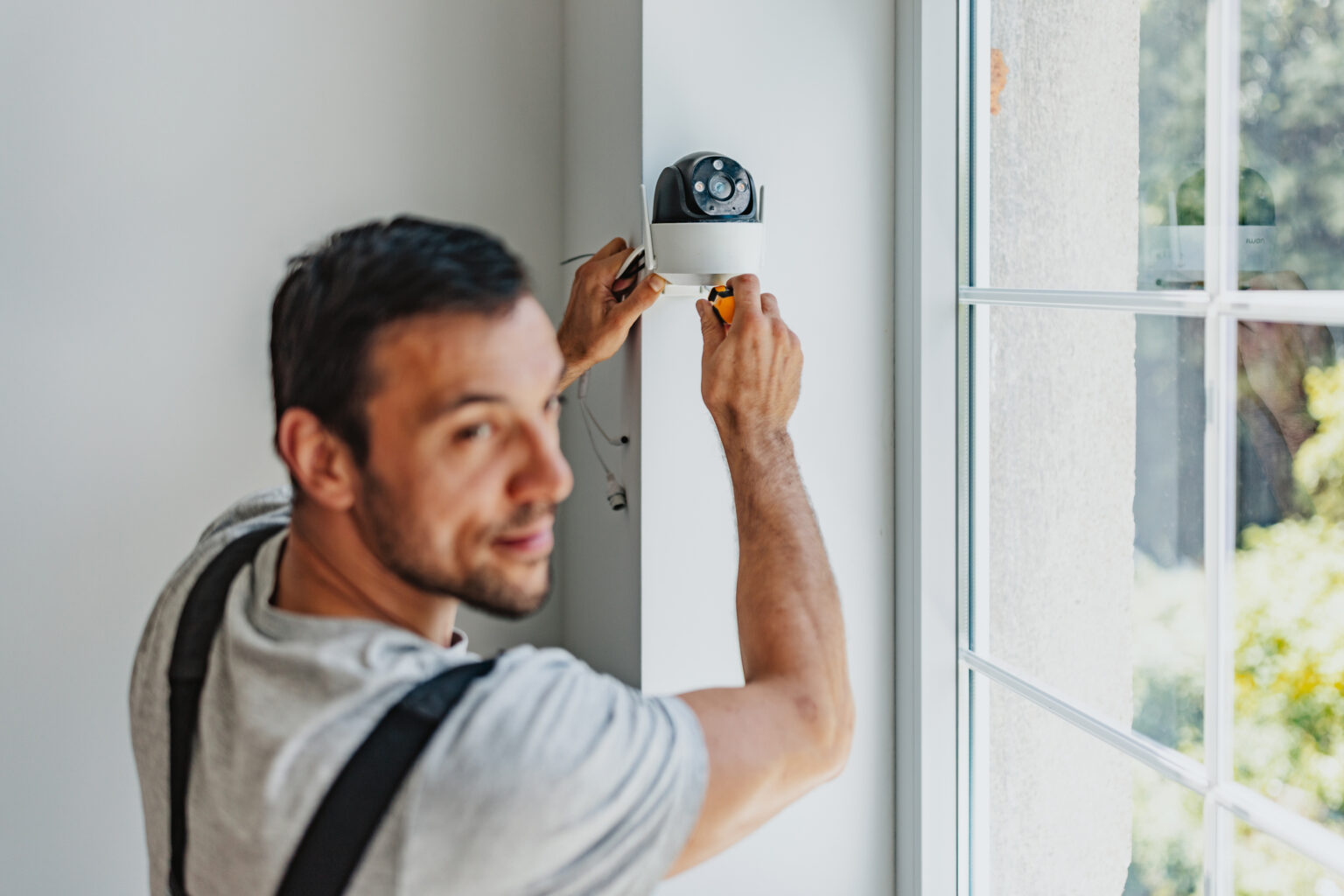 Our Research Shows How Just One Security Camera Cuts the Risk of Break-Ins Our Research Shows How Just One Security Camera Cuts the Risk of Break-Ins