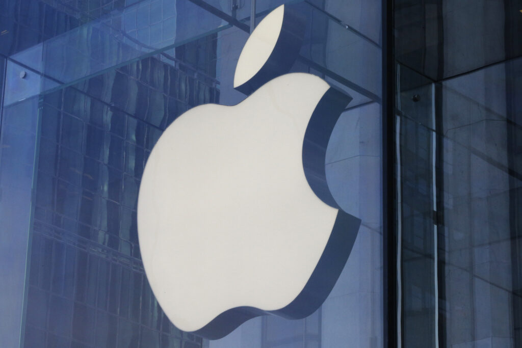 Apple’s Warnings About Spyware Are Real, Don’t Ignore Them Apple’s Warnings About Spyware Are Real, Don’t Ignore Them
