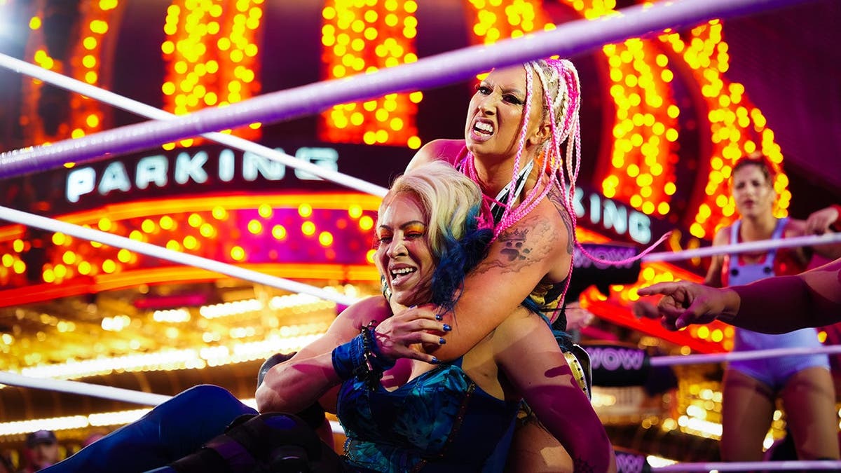 Kandi Krush's submission maneuver