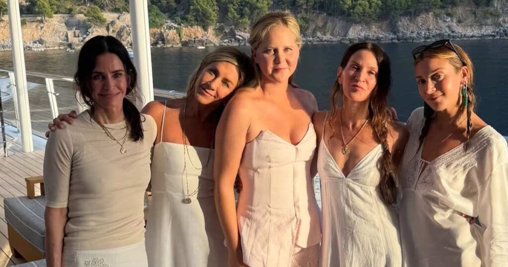 Amy Schumer Stuns in Corset Top and Shorts in Rare Photo With Jennifer Aniston and Courteney Cox Amy Schumer Stuns in Corset Top and Shorts in Rare Photo With Jennifer Aniston and Courteney Cox