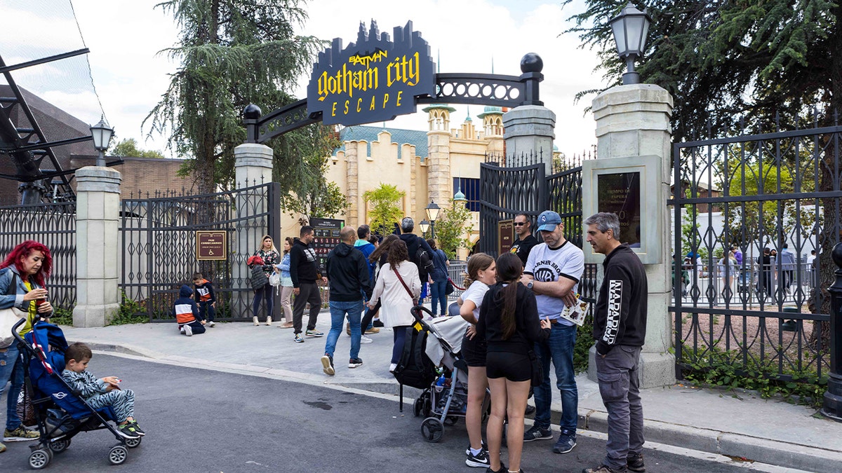 entrance to batman ride