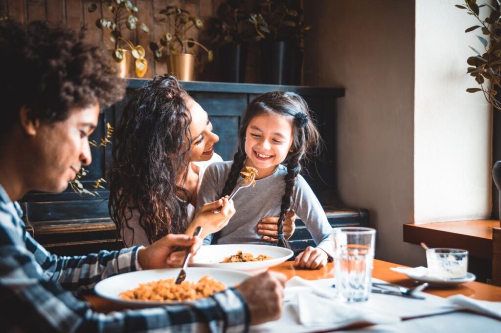 The dinner manager: 82% of families have one parent calling the shots The dinner manager: 82% of families have one parent calling the shots