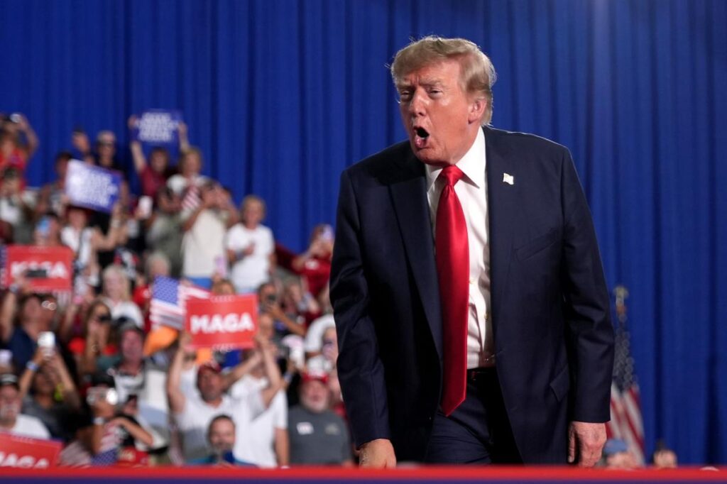 Trump fires back after protester interrupts Myrtle Beach rally for Darline Graham: ‘Mom is voting for us’ Trump fires back after protester interrupts Myrtle Beach rally for Darline Graham: ‘Mom is voting for us’