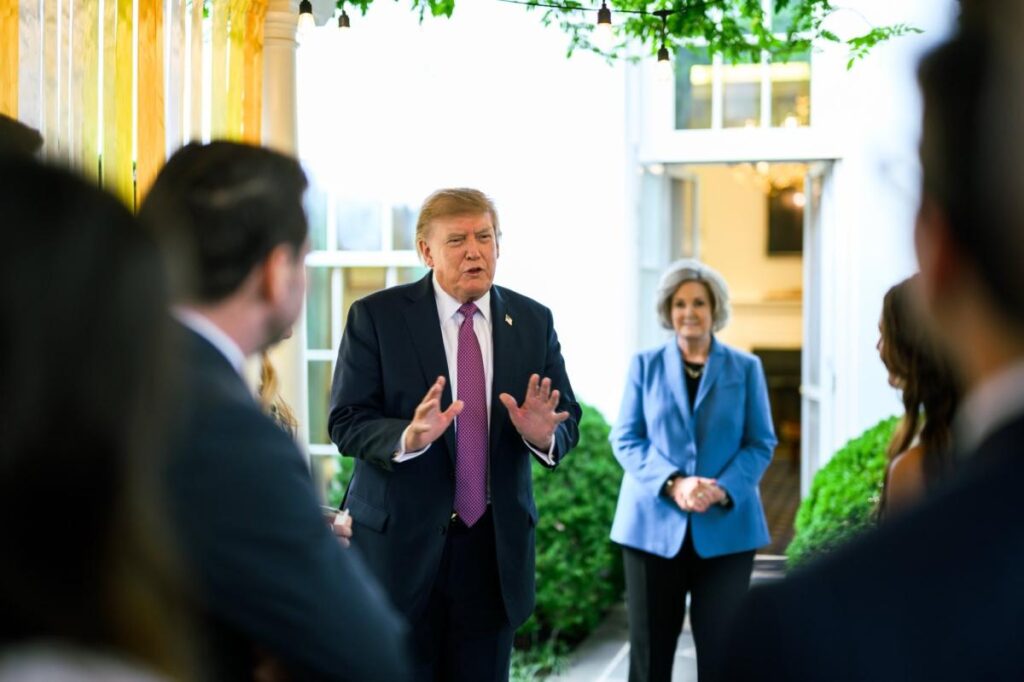 Exclusive | Trump hosts MAGA influencers at private White House soiree in prep for  midterms