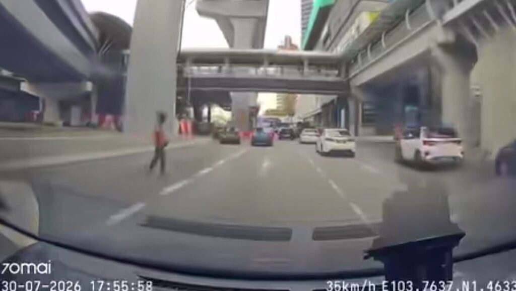 Singaporean man, 56, jailed 14 days and fined US,733 for insulting Islam in Johor Singaporean man, 56, jailed 14 days and fined US,733 for insulting Islam in Johor