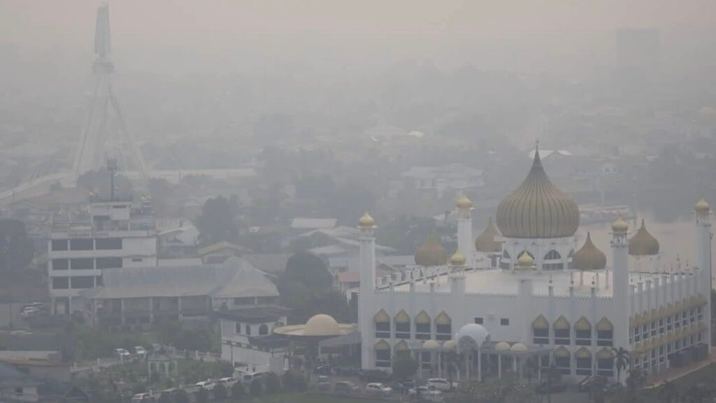 Four areas in Sarawak record ‘hazardous’ air quality; East Malaysian state prepares for possible haze emergency
