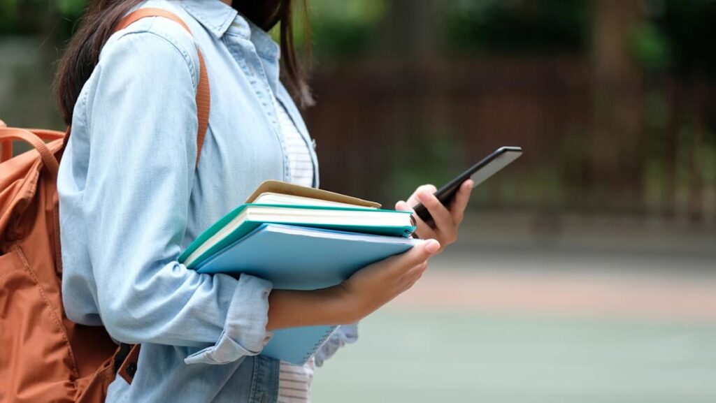Philippines weighs social media ban for minors as school violence, online extremism fuel alarm Philippines weighs social media ban for minors as school violence, online extremism fuel alarm