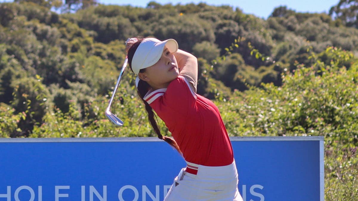 Jessica Bang tee shot