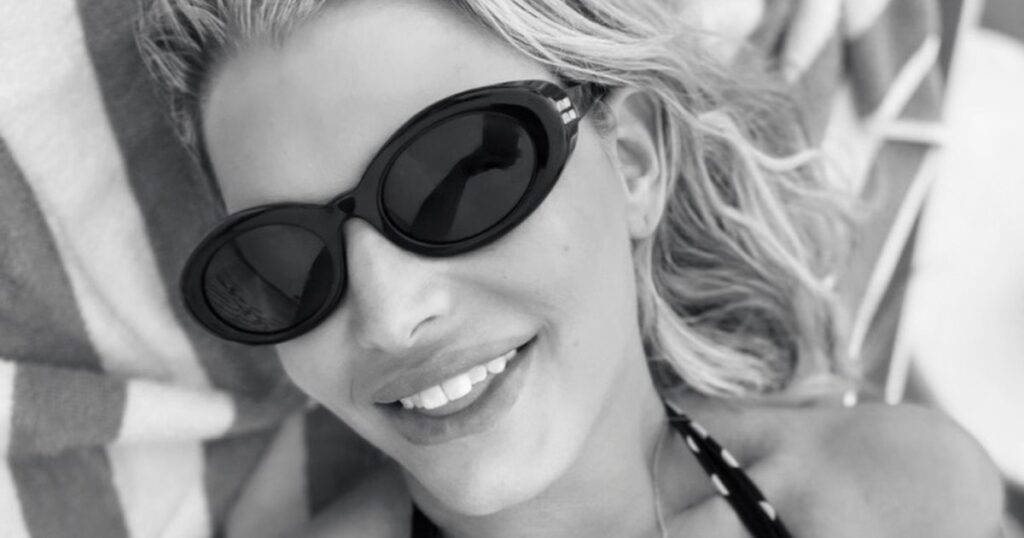 Jessica Simpson Sunbathes in Tiny Polka Dot Bikini During Luxe Turks and Caicos Vacation Jessica Simpson Sunbathes in Tiny Polka Dot Bikini During Luxe Turks and Caicos Vacation