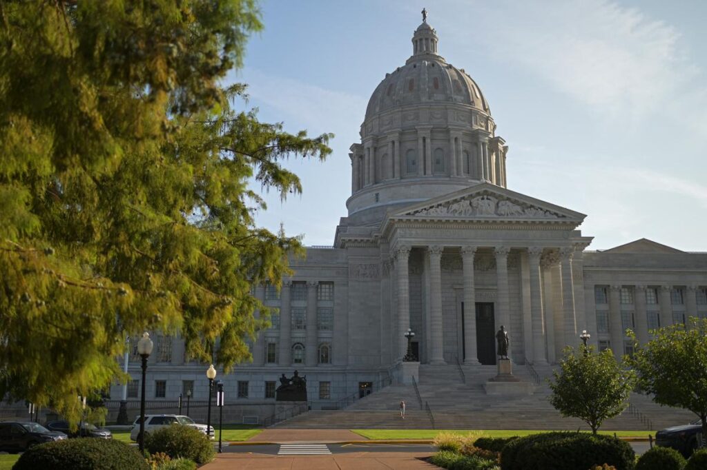 Missouri voters reject abolishing state income tax