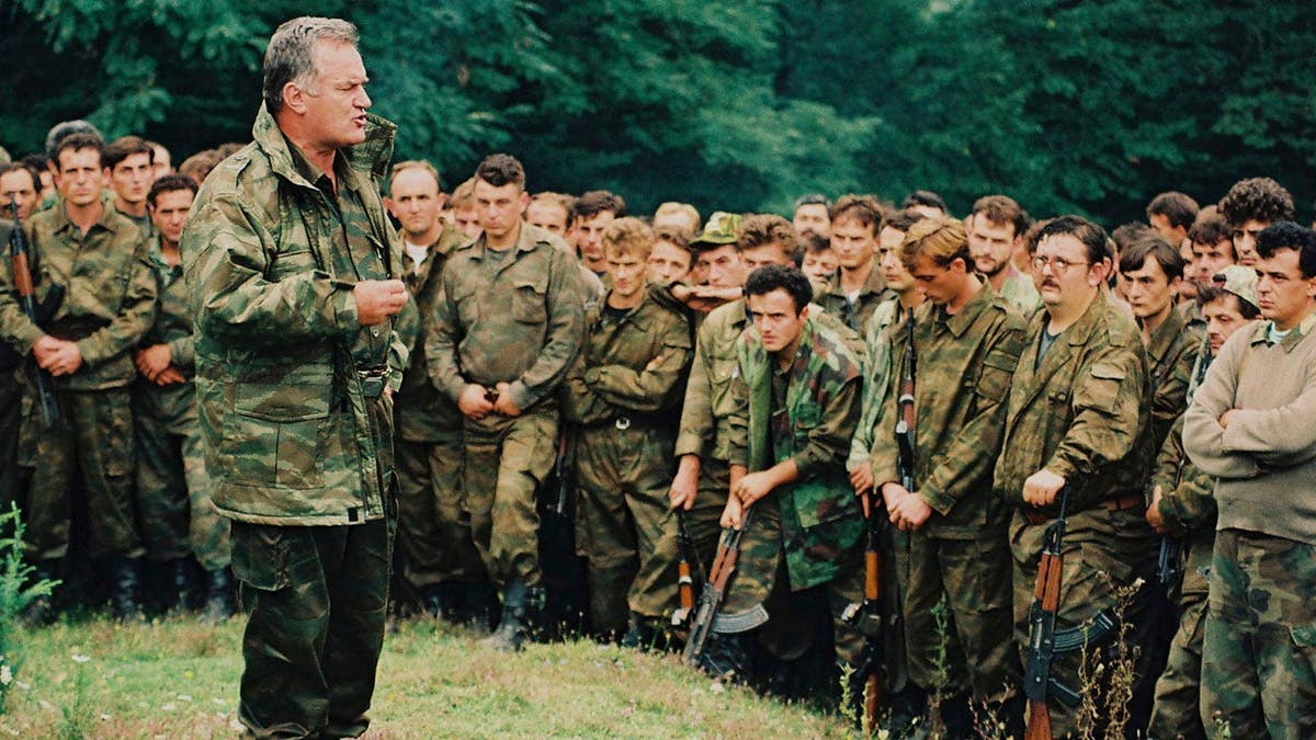 Ratko Mladic speaks to soldiers near Cazin.