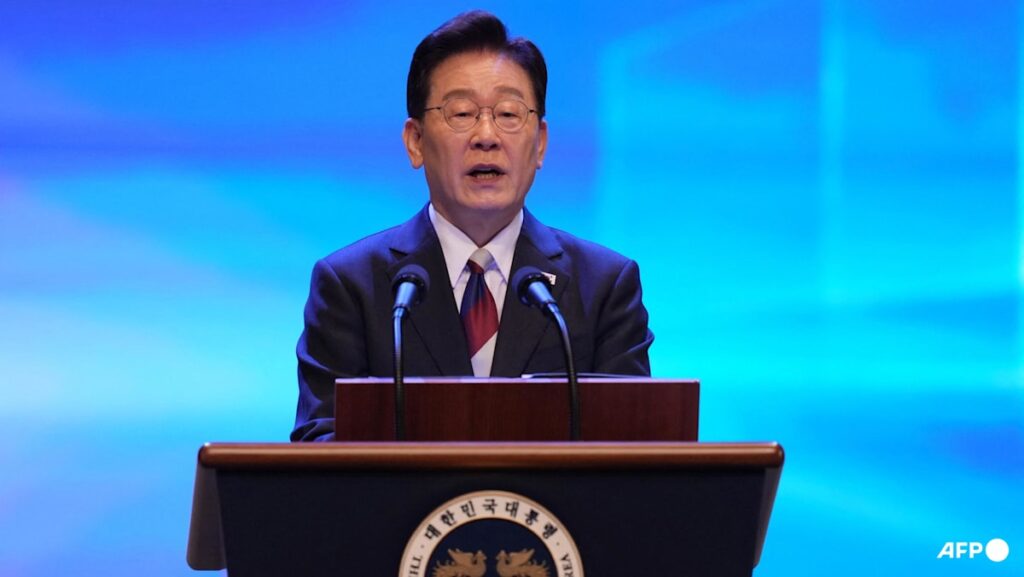 South Korea president proposes talks with North to formally end Korean War South Korea president proposes talks with North to formally end Korean War